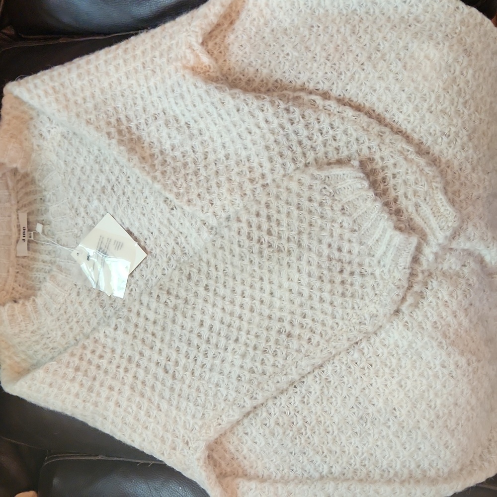 Elegant Cream V-Neck Sweater